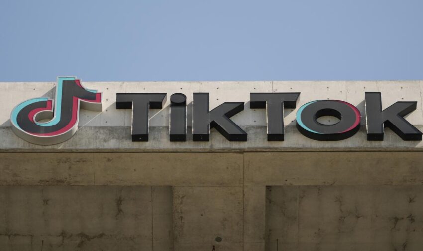Trump Signs Order Allowing TikTok to Operate in US